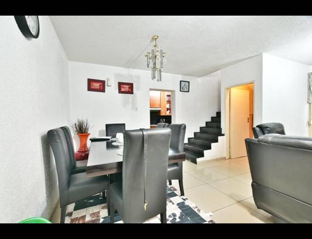 3 BEDROOM DUPLEX FOR SALE IN LA ROCHELLE